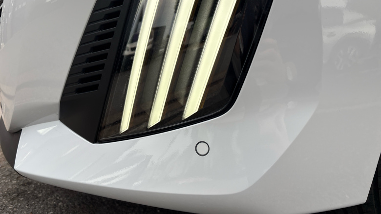 Peugeot 208 1.2 Hybrid 110 Allure 5dr e-DSC6 Petrol Hatchback